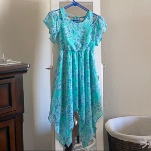 Girls dress peek-a-boo sleeves size 7 mint green